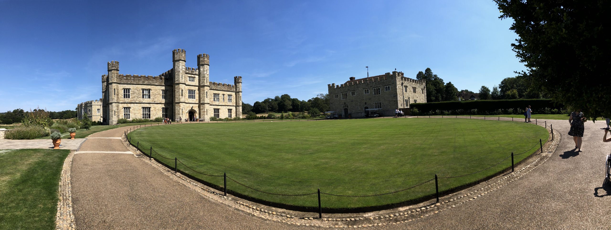 leeds castle dining room