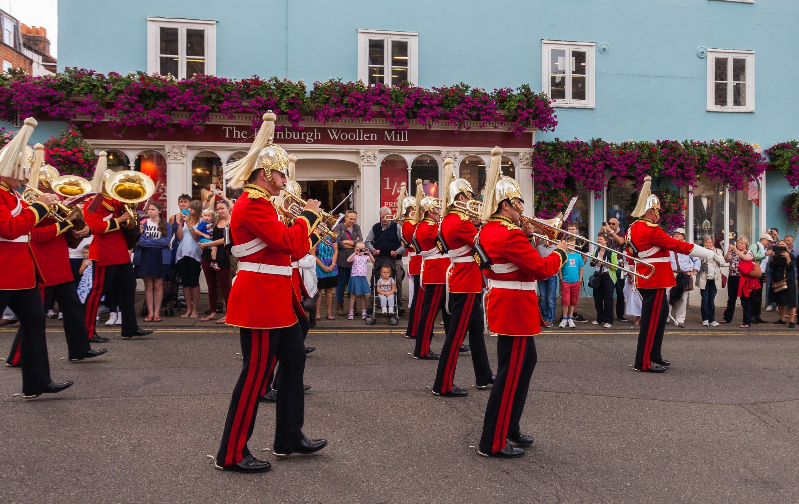 Windsor Castle to Kew Gardens