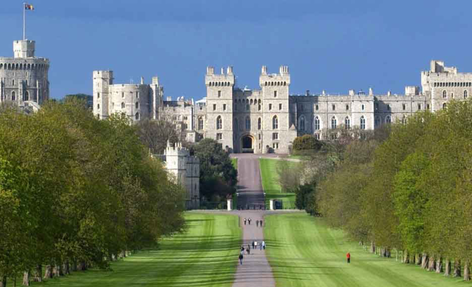 Who Lives in Windsor Castle During Fire