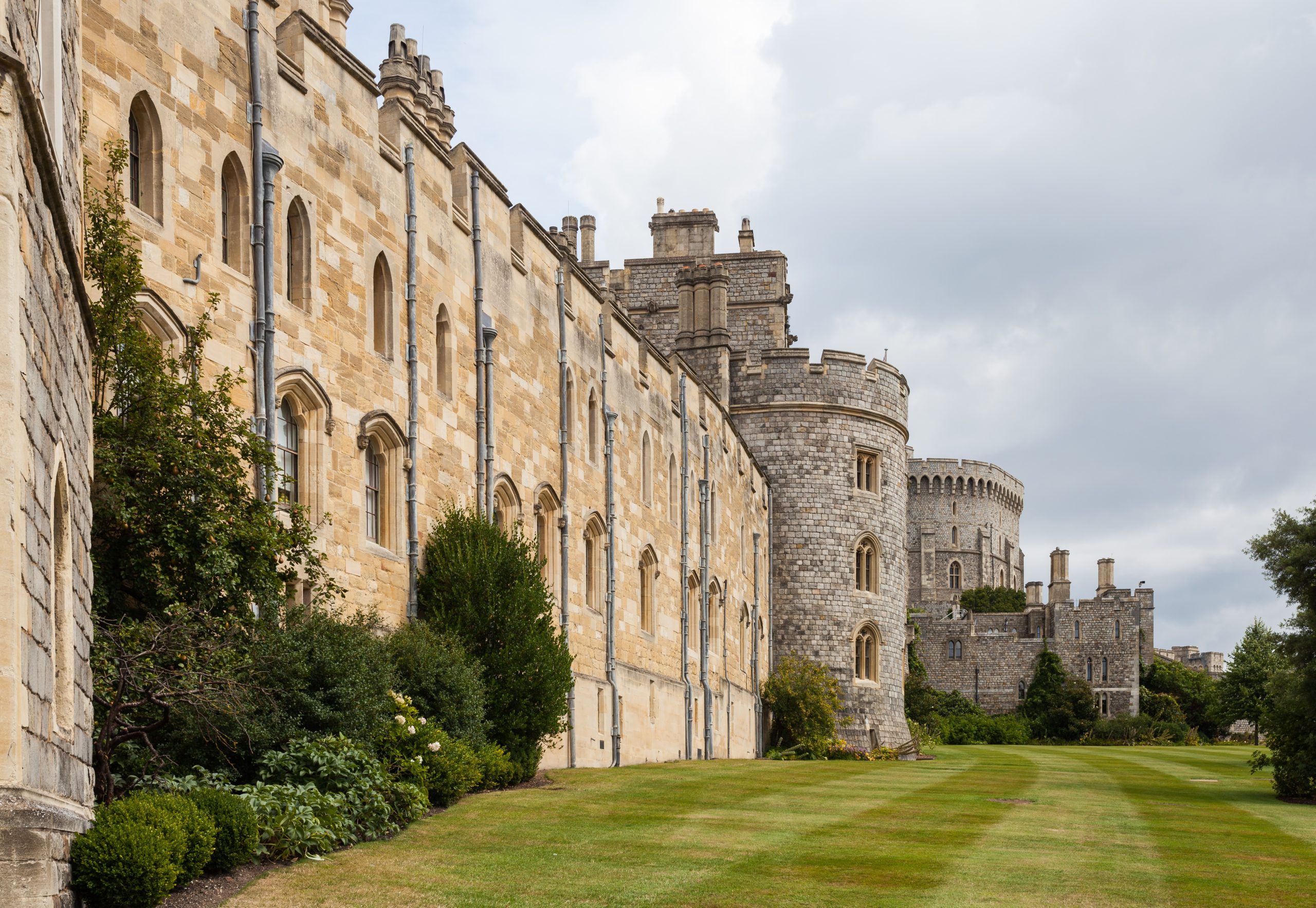 Prince Harry and Meghan Markle Wedding Cake in Windsor Castle