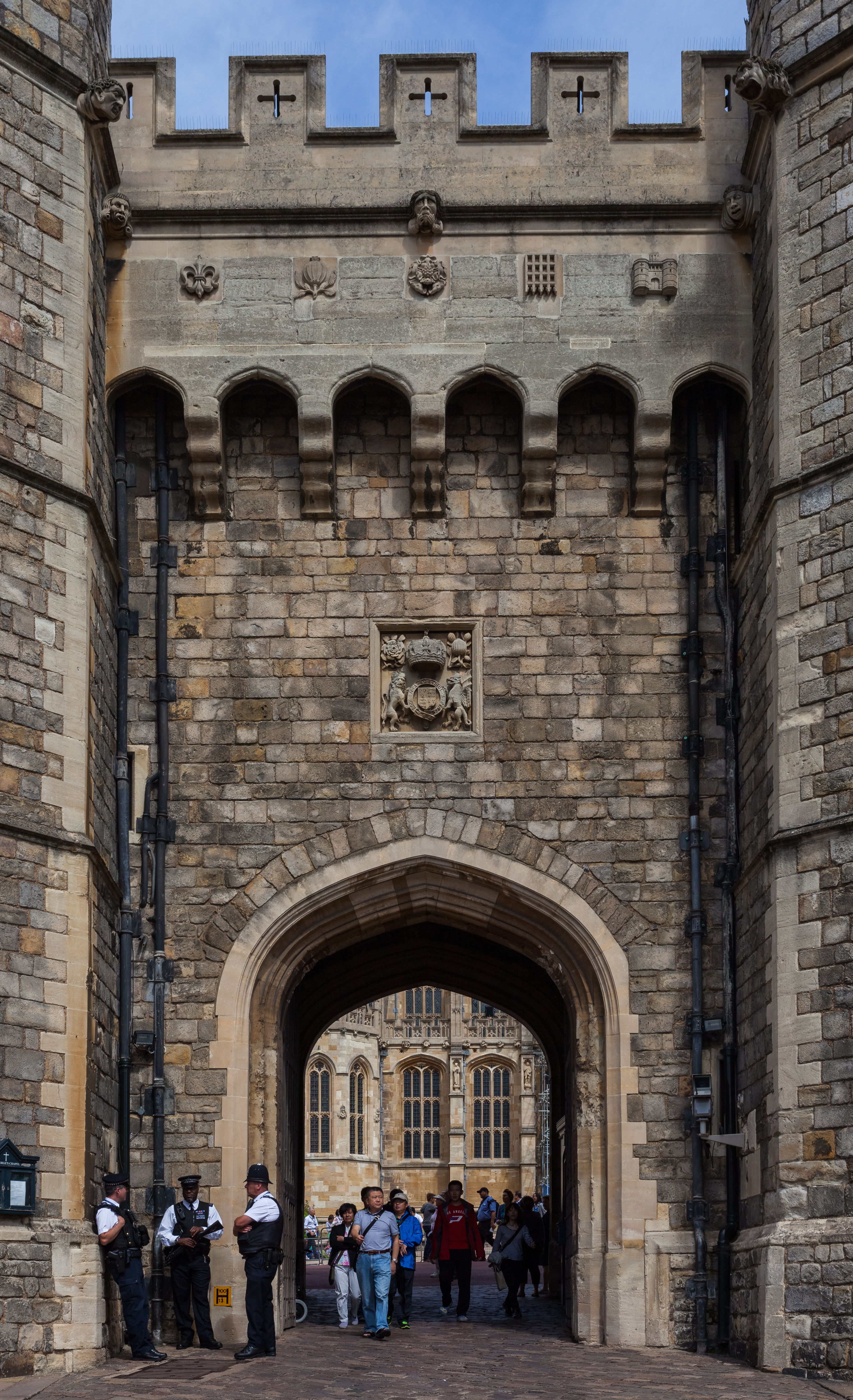 Windsor Castle Queen Victoria Statue