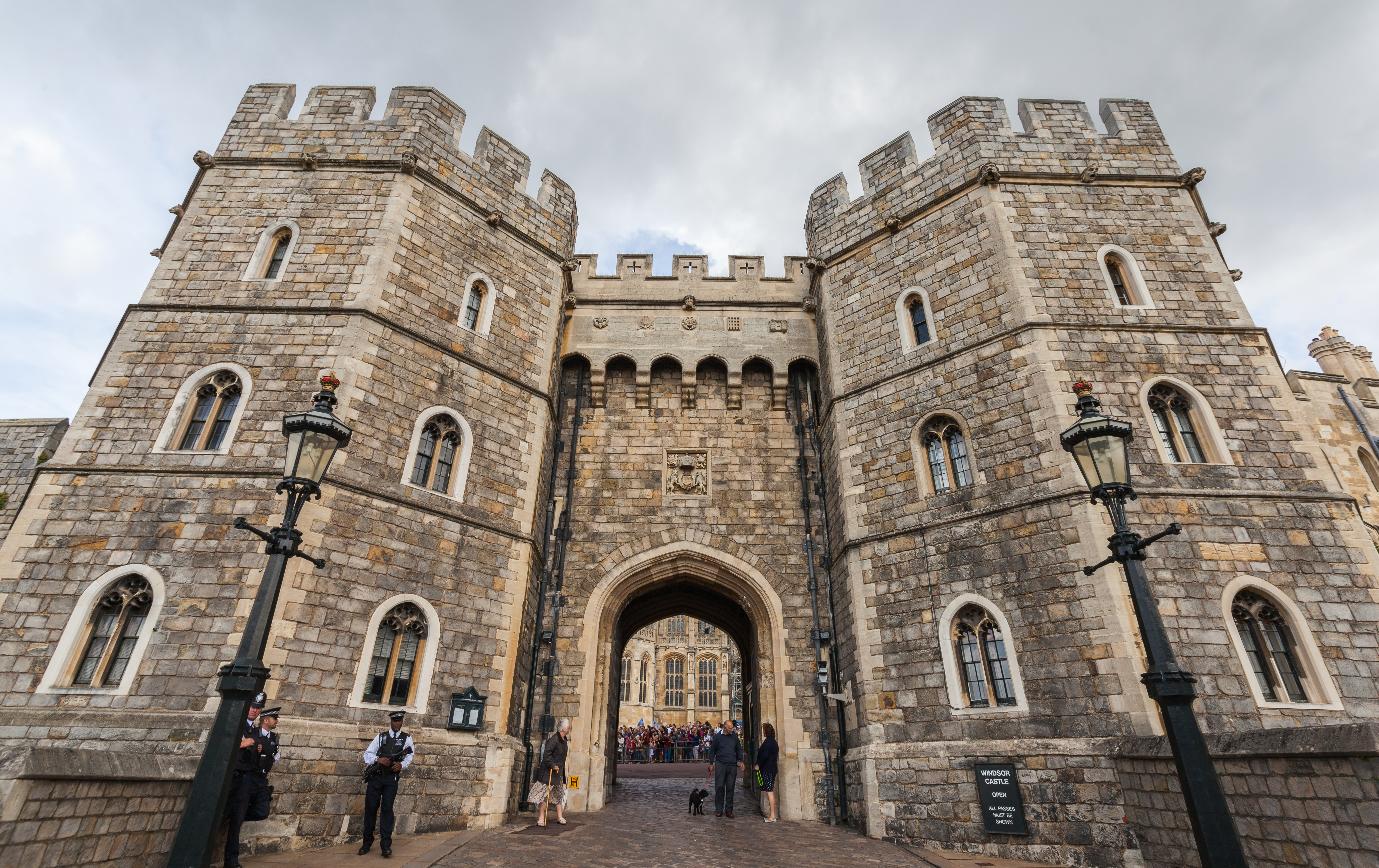 Windsor Castle Distance to Buckingham Palace