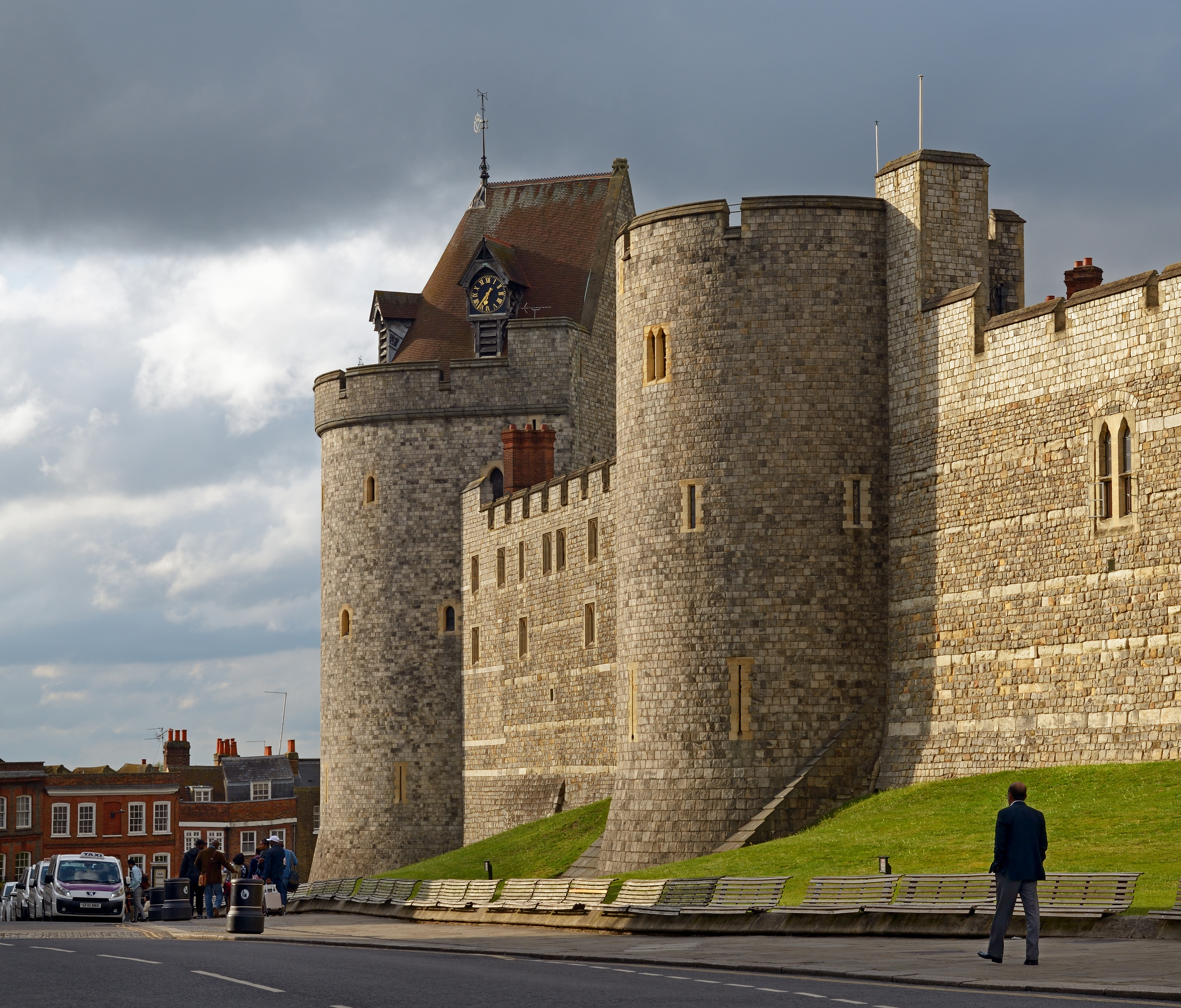 Windsor Castle to Heathrow Airport