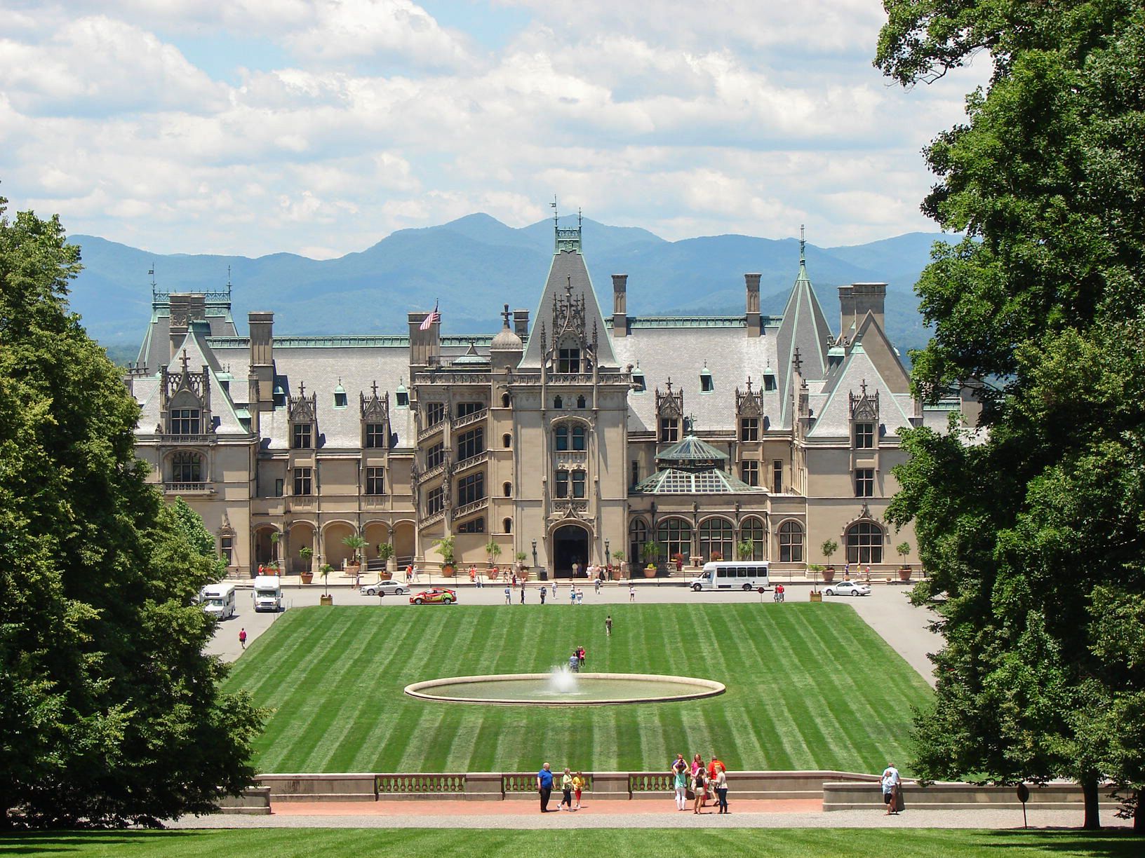 can ubers enter biltmore estate