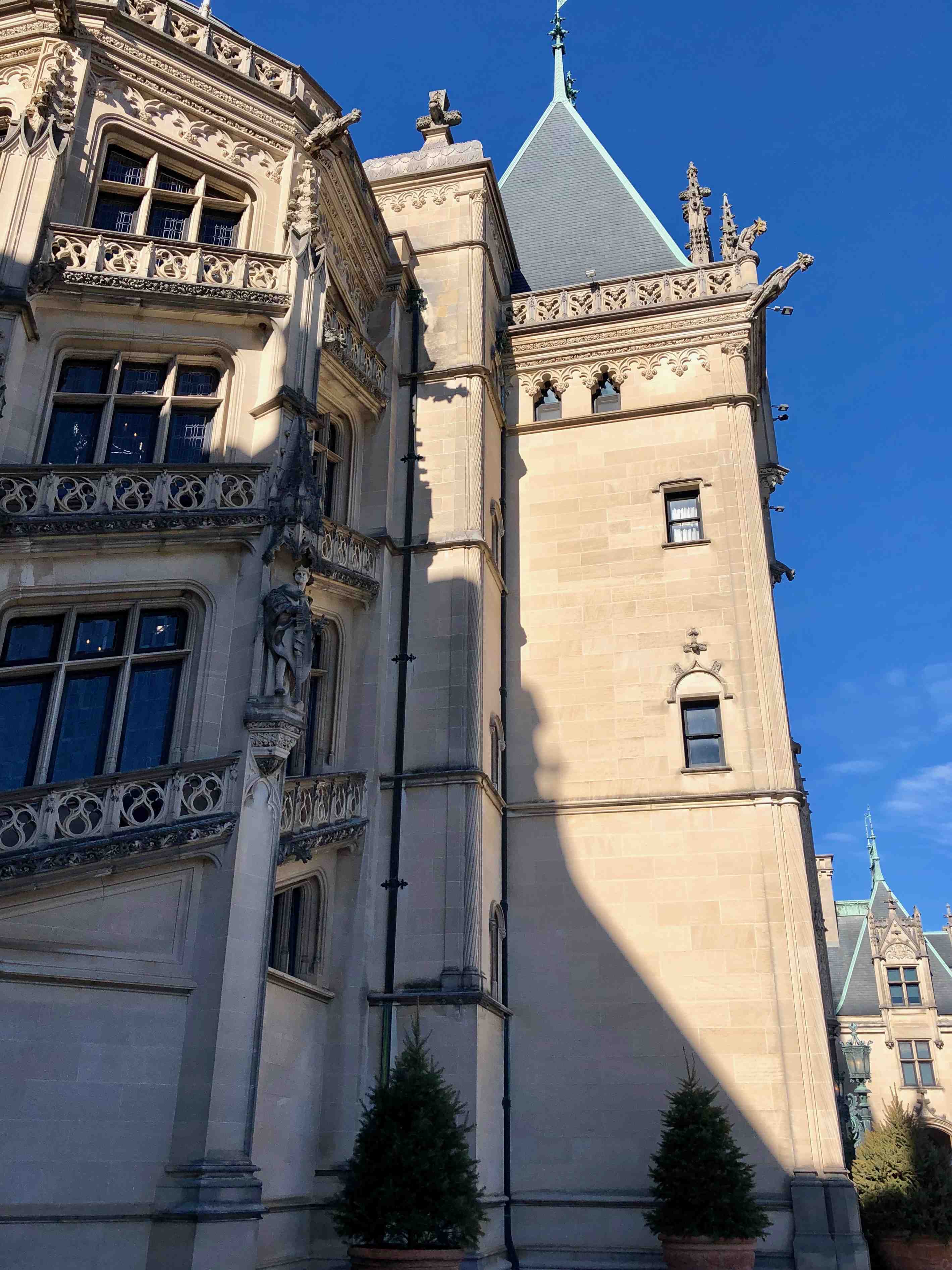 valet parking at the inn on biltmore estate